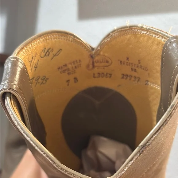 Justin Classic Taupe/Grey Leather Cowboy Boots. Size 7B. EUC! - Picture 10 of 13